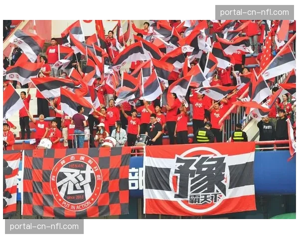 中超上座率三刷纪录，专业球场普及带动观赛热潮